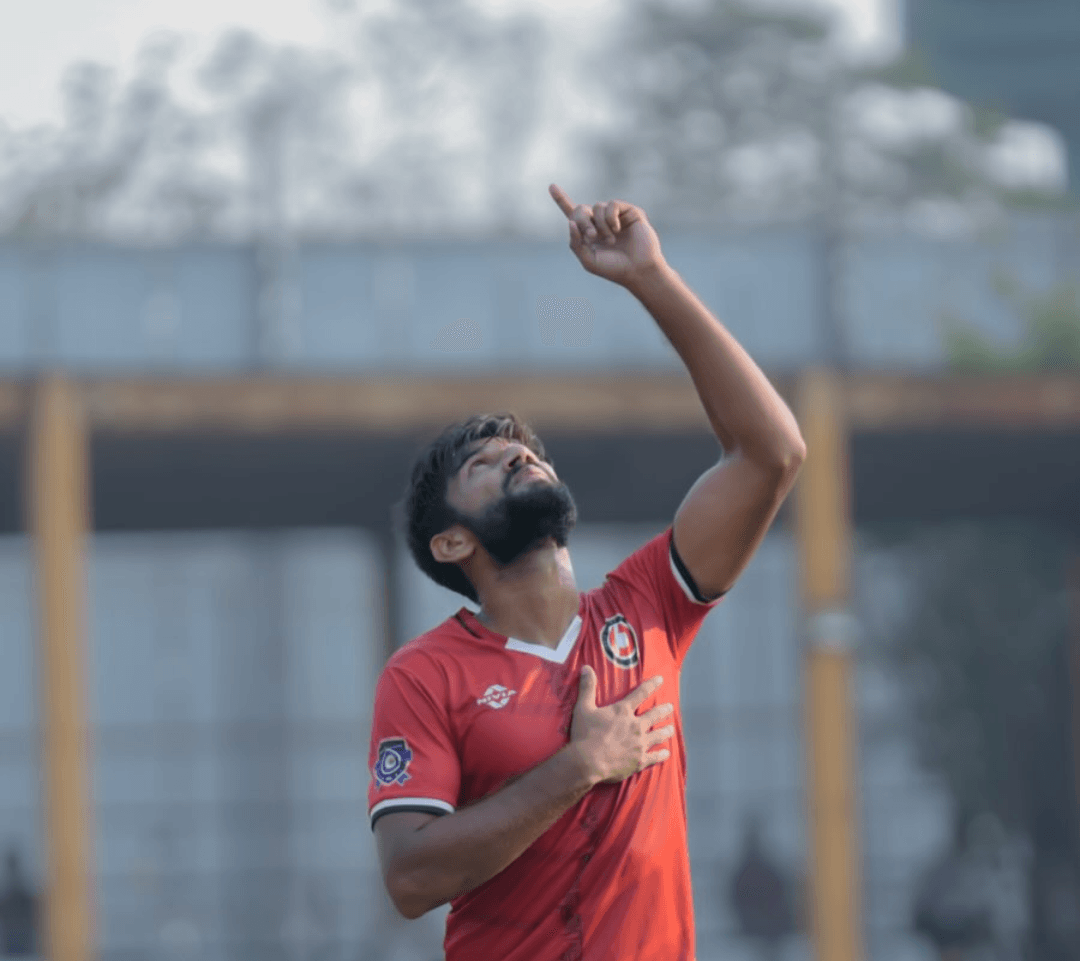 👑 Muhammed Arfat Ansari treble as India on Track FC destroy Firodia Shivajians