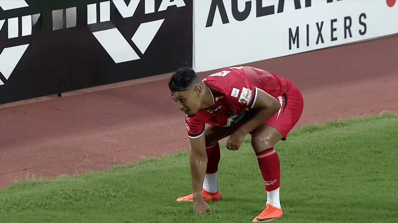 👑 Alaaeddine Ajaraie treble as NorthEast United FC destroy BodoLand FC
